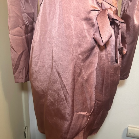Wrap satin mini dress - Picture 2 of 6